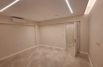 شقة - 2 غرف نوم - 2 حمامات للايجار في جاليريا  مون فالى - المستثمرين الجنوبية - مدينة القاهرة الجديدة - القاهرة