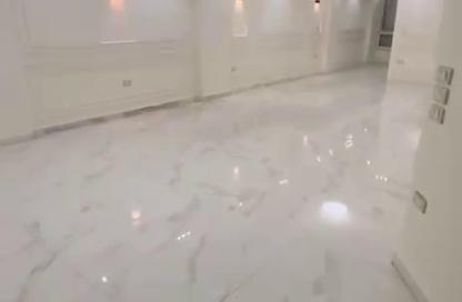 Apartment - 3 Bedrooms - 3 Bathrooms for sale in Morad  St. - Giza District - Ganoub El Giza - Giza