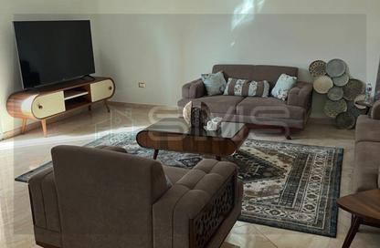 Apartment - 3 Bedrooms - 2 Bathrooms for rent in Doctor Yassin Abdel Ghaffar St. - Area C - Ganoob El Acadimia - New Cairo City - Cairo