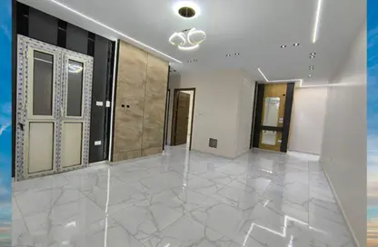 شقة - 3 غرف نوم - 2 حمامات للبيع في البوابة الرابعة - مينا - حدائق الاهرام - الجيزة