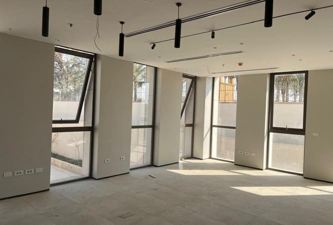 74042348 - Property Main Image