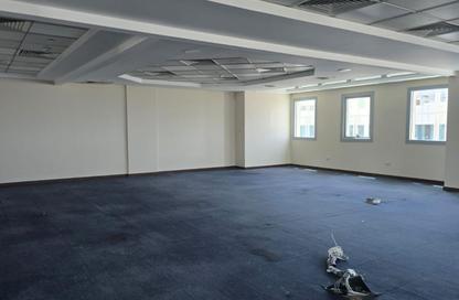 Office Space - Studio - 5 Bathrooms for rent in V90 - North Teseen St. - The 5th Settlement - New Cairo City - Cairo