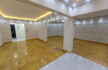 Apartment - 2 Bedrooms - 3 Bathrooms for rent in Sarayat Al Maadi - Hay El Maadi - Cairo