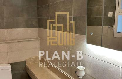 Apartment - 3 Bedrooms - 3 Bathrooms for sale in New Giza - Cairo Alexandria Desert Road - 6 October City - Giza