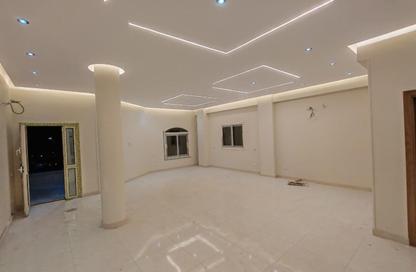 شقة - 3 غرف نوم - 3 حمامات للايجار في شارع 20 - الحي الثاني - التجمع الخامس - مدينة القاهرة الجديدة - القاهرة