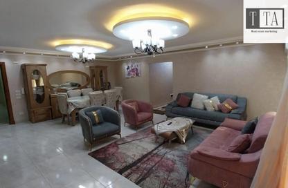 شقة - 3 غرف نوم - 3 حمامات للايجار في شارع أحمد عرابي - المهندسين - الجيزة