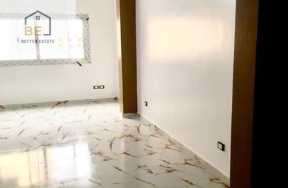 شقة - 3 - 2 للبيع في الحي الرابع غرب - مدينة الشروق - القاهرة شقة - 3 - 2 للبيع في الحي الرابع غرب - مدينة الشروق - القاهرة