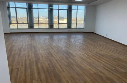 مساحات مكتبية - غرفة نوم - 2 حمامات للايجار في محور جمال عبد الناصر - التجمع الثالث - مدينة القاهرة الجديدة - القاهرة