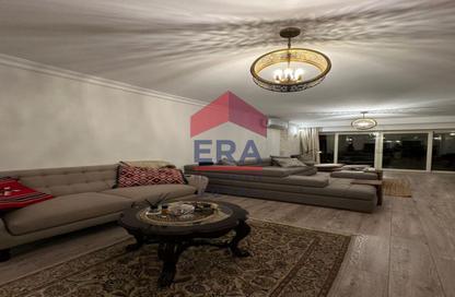 Apartment - 3 Bedrooms - 3 Bathrooms for sale in Zahraa Al Maadi St. - Degla - Hay El Maadi - Cairo