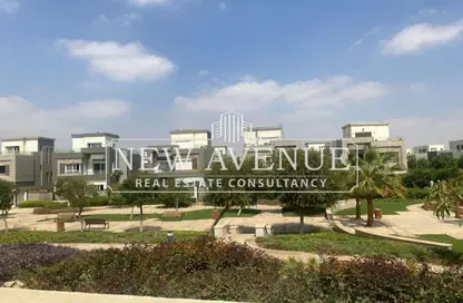 Villa - 4 Bedrooms - 5 Bathrooms for sale in Hyde Park - New Cairo City - Cairo