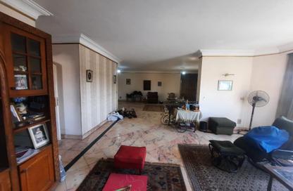 شقة - 5 غرف نوم - 2 حمامات للبيع في شارع شهاب - المهندسين - الجيزة شقة - 5 غرف نوم - 2 حمامات للبيع في شارع شهاب - المهندسين - الجيزة