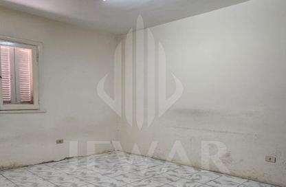 Apartment - 2 Bedrooms - 1 Bathroom for rent in Smouha Square - Smouha - Hay Sharq - Alexandria Apartment - 2 Bedrooms - 1 Bathroom for rent in Smouha Square - Smouha - Hay Sharq - Alexandria