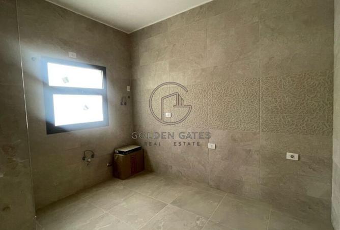 8593760 - Property Image 3