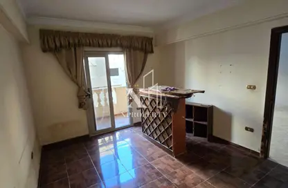 Apartment - 3 Bedrooms - 2 Bathrooms for sale in Green Residence 2 - 8th District - Sheikh Zayed City - Giza