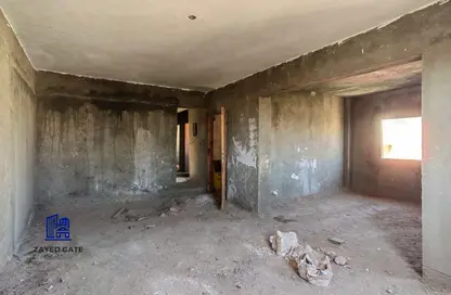 شقة - 3 غرف نوم - 2 حمامات للبيع في شارع البستان - الحي التاسع - الشيخ زايد - الجيزة