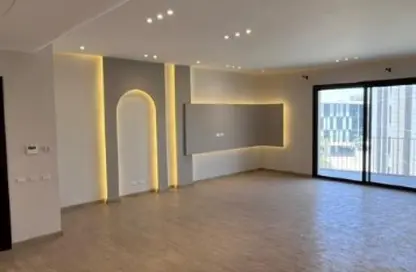 شقة - 3 غرف نوم - 3 حمامات للبيع في بيفرلي هيلز - كمبوندات الشيخ زايد - الشيخ زايد - الجيزة