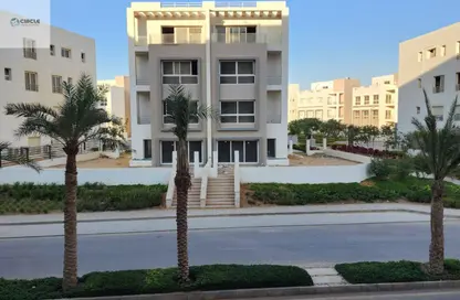 Apartment - 5 Bedrooms - 4 Bathrooms for sale in Hyde Park - New Cairo City - Cairo