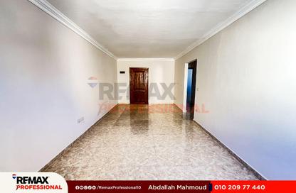 Apartment - 2 Bedrooms - 1 Bathroom for sale in Abou Quer Road - Roushdy - Hay Sharq - Alexandria