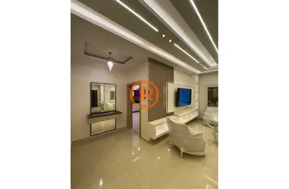 Villa - 5 Bedrooms - 5 Bathrooms for sale in Golden Gate - South Teseen St. - The 5th Settlement - New Cairo City - Cairo