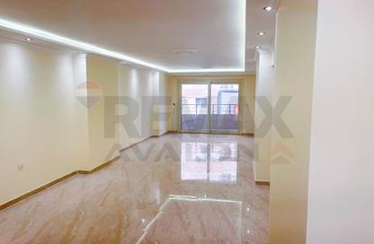 Apartment - 3 - 2 for rent in Saba Basha - Hay Sharq - Alexandria