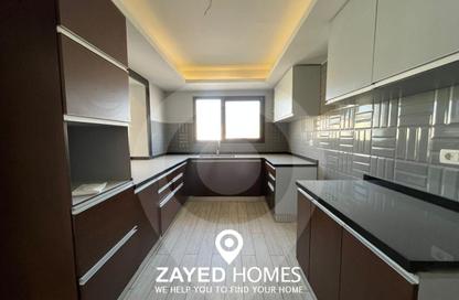 شقة - 2 غرف نوم - 3 حمامات للايجار في ذا كورت ياردز - كمبوندات الشيخ زايد - الشيخ زايد - الجيزة