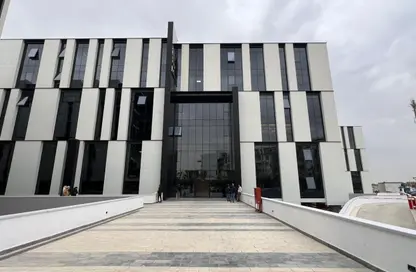 Office Space - 1 Bedroom - 2 Bathrooms for sale in Hyde Park - New Cairo City - Cairo