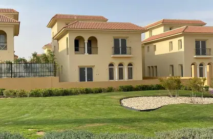 Villa - 3 Bedrooms - 3 Bathrooms for sale in Hyde Park Central - The 6th Settlement - New Cairo City - Cairo