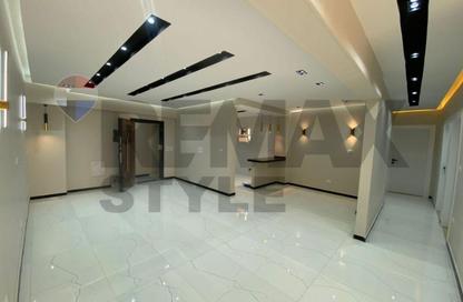 Apartment - 3 Bedrooms - 2 Bathrooms for sale in Sheikh Zayed City - Giza