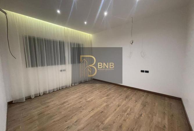 8678811 - Property Image 2