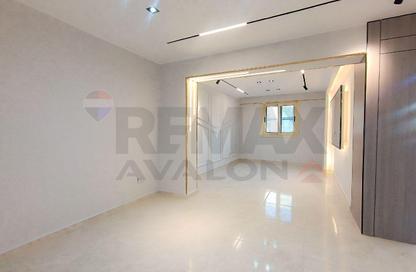 Apartment - 3 Bedrooms - 1 Bathroom for sale in Iskandar Ibrahim St. - Miami - Hay Awal El Montazah - Alexandria Apartment - 3 Bedrooms - 1 Bathroom for sale in Iskandar Ibrahim St. - Miami - Hay Awal El Montazah - Alexandria