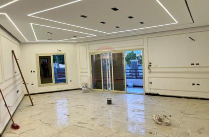 Apartment - 3 Bedrooms - 3 Bathrooms for rent in Al Bostan St. - 9th District - Sheikh Zayed City - Giza