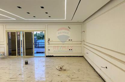 Apartment - 3 Bedrooms - 3 Bathrooms for rent in Al Bostan St. - 9th District - Sheikh Zayed City - Giza
