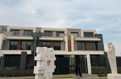 Townhouse - 3 Bedrooms - 4 Bathrooms for sale in El Patio Vera - Sheikh Zayed Compounds - Sheikh Zayed City - Giza