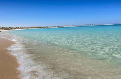 Chalet - 2 Bedrooms - 2 Bathrooms for sale in Koun - Ras Al Hekma - North Coast