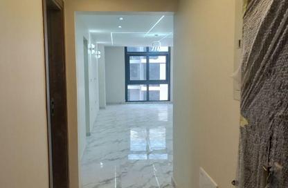 Apartment - 3 Bedrooms - 2 Bathrooms for rent in Sun Capital - Fayoum Desert road - 6 October City - Giza