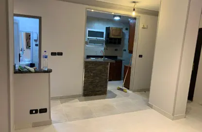 شقة - 2 غرف نوم - 1 حمام للبيع في شارع يوسف وهبي - الرحاب المرحلة الثالثة - الرحاب - مدينة القاهرة الجديدة - القاهرة شقة - 2 غرف نوم - 1 حمام للبيع في شارع يوسف وهبي - الرحاب المرحلة الثالثة - الرحاب - مدينة القاهرة الجديدة - القاهرة