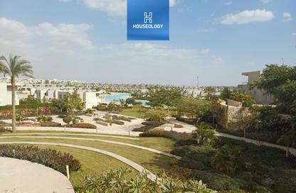 Chalet - 2 Bedrooms - 3 Bathrooms for sale in Azha North - Ras Al Hekma - North Coast