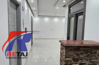 شقة - 2 غرف نوم - 2 حمامات للايجار في تاج سلطان - الطريق الدائري - القاهرة