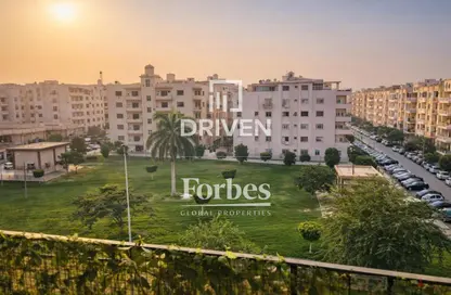 Apartment - 3 Bedrooms - 2 Bathrooms for sale in Al Narges 2 - Al Narges - New Cairo City - Cairo