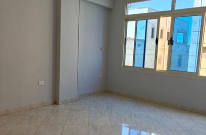 Apartment - 3 Bedrooms - 2 Bathrooms for rent in Area B - Ganoob El Acadimia - New Cairo City - Cairo Apartment - 3 Bedrooms - 2 Bathrooms for rent in Area B - Ganoob El Acadimia - New Cairo City - Cairo