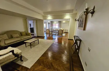 شقة - 3 غرف نوم - 2 حمامات للايجار في شارع البرازيل - الزمالك - القاهرة