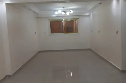Apartment - 3 Bedrooms - 2 Bathrooms for rent in Mohyee Al Din Abd Al Al Hamid St. - 8th Zone - Nasr City - Cairo