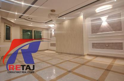 Apartment - 3 Bedrooms - 2 Bathrooms for sale in Abbas Al Akkad St. - 1st Zone - Nasr City - Cairo