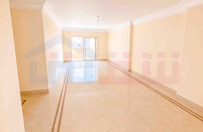 شقة - 3 غرف نوم - 3 حمامات للبيع في شارع البرت الاول - سموحة - حي شرق - الاسكندرية