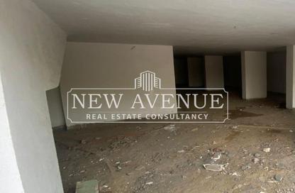 Retail - Studio - 2 Bathrooms for rent in Zahraa Al Maadi St. - Degla - Hay El Maadi - Cairo