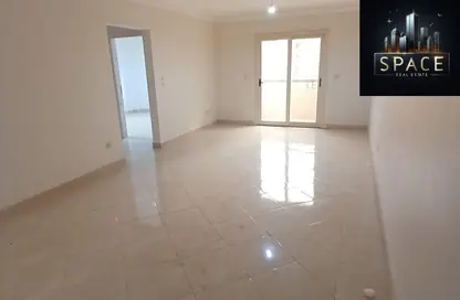 Apartment - 3 Bedrooms - 1 Bathroom for rent in Gardenia City Compound Nasr City - Zahraa Madinat Nasr - Nasr City - Cairo