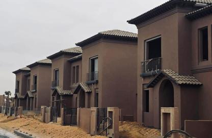 Townhouse - 3 - 3 for sale in Village West - Sheikh Zayed Compounds - Sheikh Zayed City - Giza Townhouse - 3 - 3 for sale in Village West - Sheikh Zayed Compounds - Sheikh Zayed City - Giza