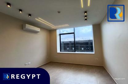Office Space - Studio - 1 Bathroom for rent in V90 - North Teseen St. - The 5th Settlement - New Cairo City - Cairo