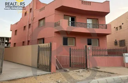 فيلا - 8 غرف نوم - 8 حمامات للبيع في بالم فيلا - طريق الواحات - مدينة 6 أكتوبر - الجيزة