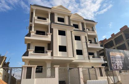 Apartment - 4 Bedrooms - 3 Bathrooms for sale in Bait Alwatan - The 5th Settlement - New Cairo City - Cairo
